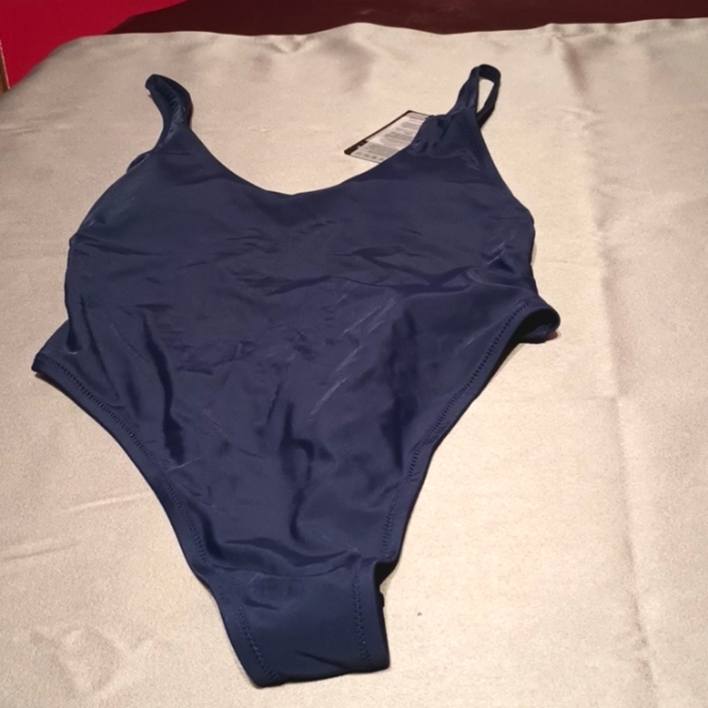 RELLECIGA One Piece Tong swimsuit